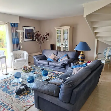 Feriehus Le Vallon D'azur, Piscine Proche A Fréjus
