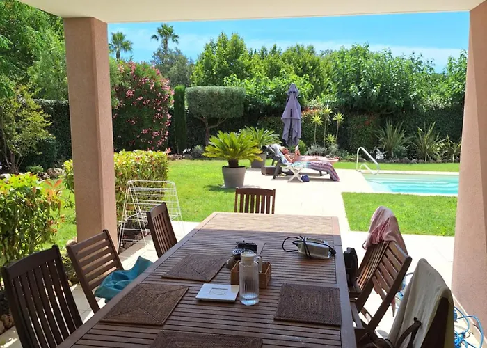Le Vallon D'azur, Piscine Proche A Fréjus