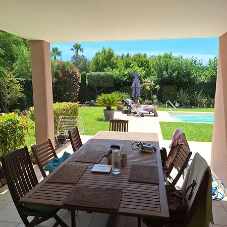 Le Vallon D'azur, Piscine Proche A Fréjus